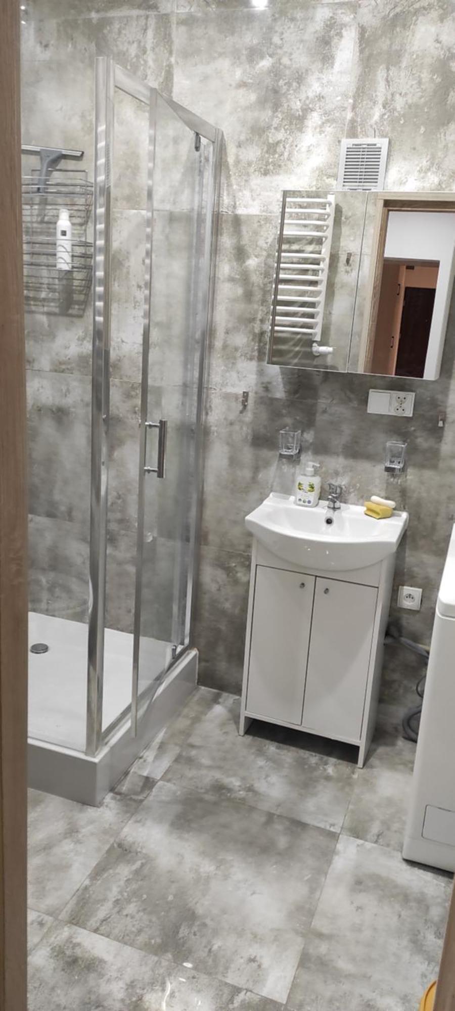 Center 45m, 1 Bedroom And 1 Living With Kitchen Bathroom, A Perfect Family Friendly Place Or For Office And A Longer Stay, A Proper Office Desk With Business Chair Provided, 100m From Market Square And Vistula River Apartment