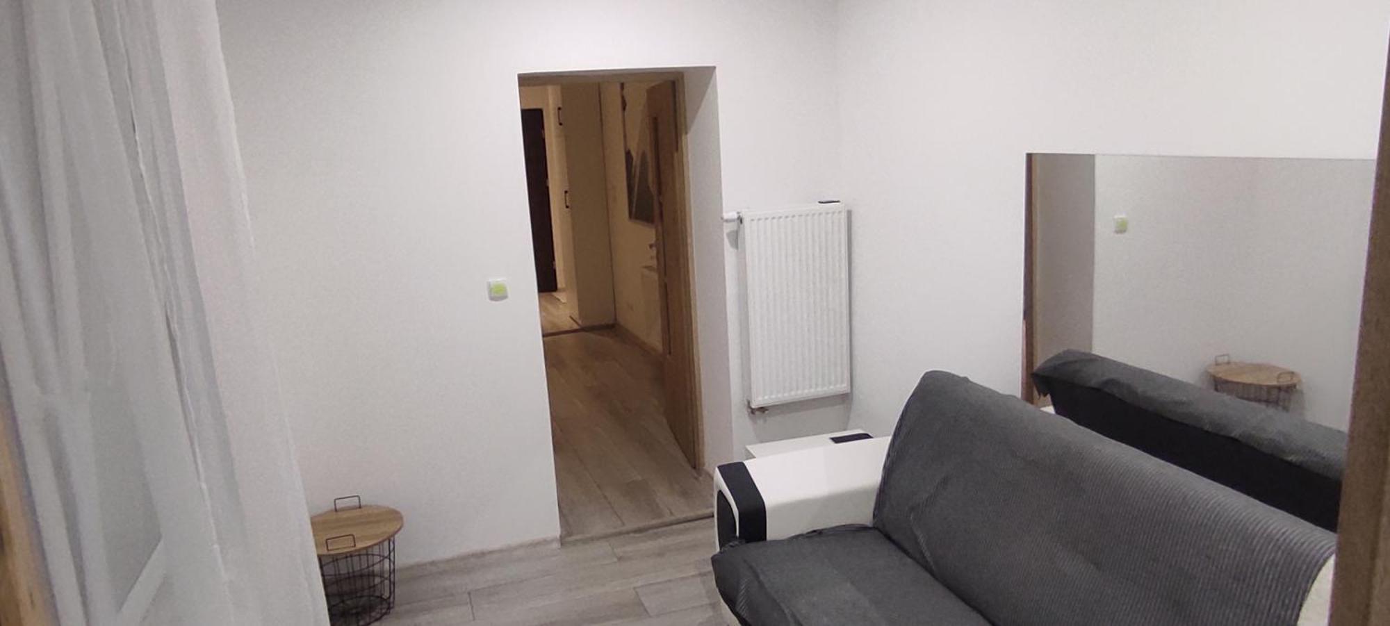 Center 45m, 1 Bedroom And 1 Living With Kitchen Bathroom, A Perfect Family Friendly Place Or For Office And A Longer Stay, A Proper Office Desk With Business Chair Provided, 100m From Market Square And Vistula River *